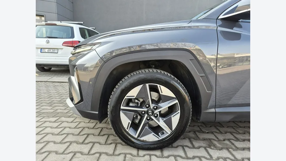 HYUNDAI Tucson -