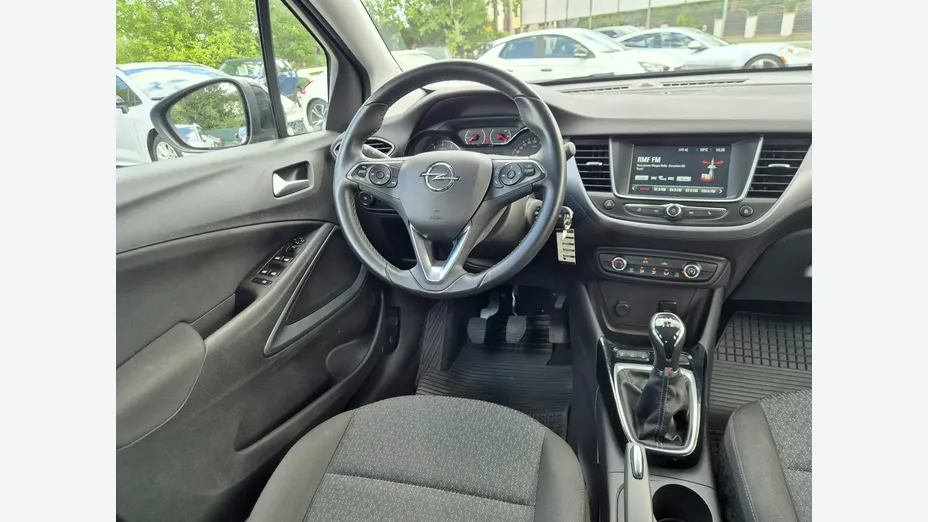 OPEL Crossland X -