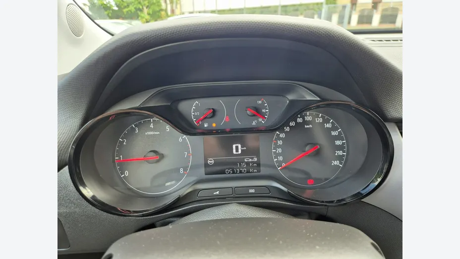 OPEL Crossland X -