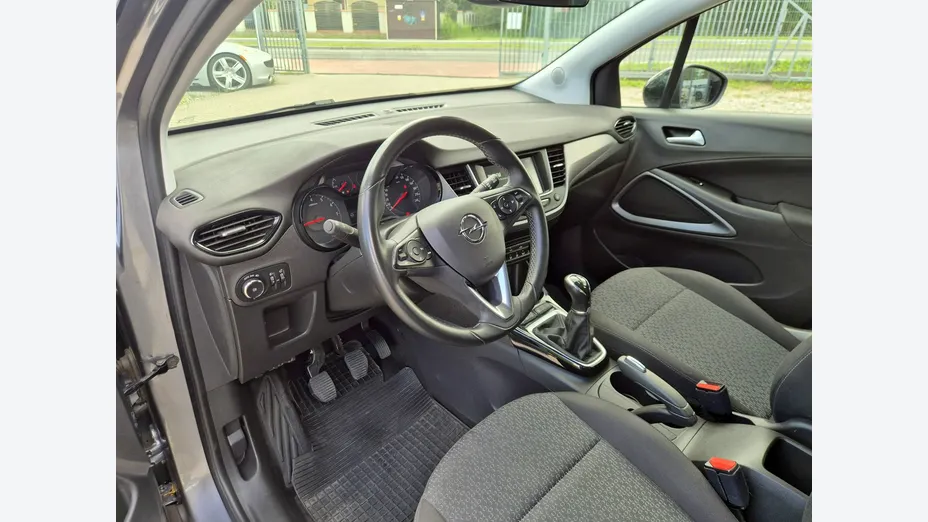 OPEL Crossland X -