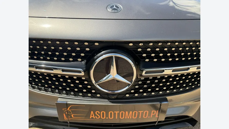 MERCEDES-BENZ GLB -