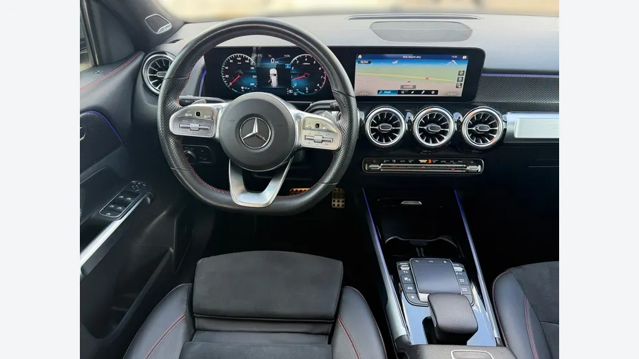 MERCEDES-BENZ GLB -
