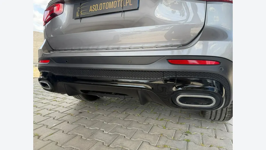 MERCEDES-BENZ GLB -