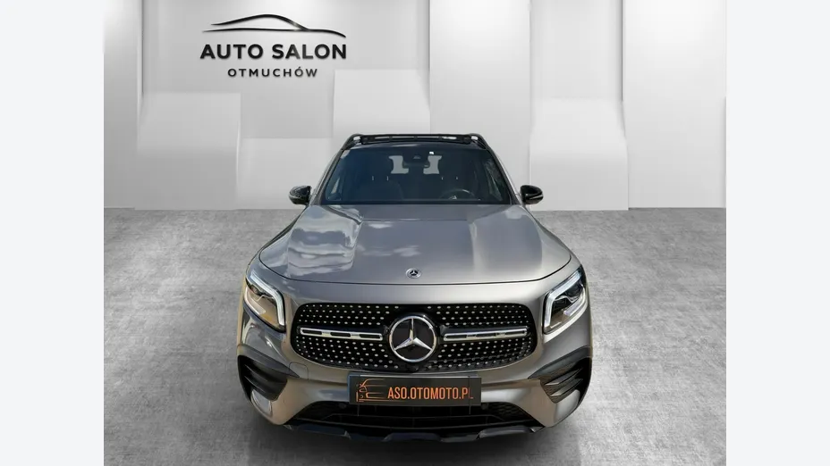 MERCEDES-BENZ GLB -