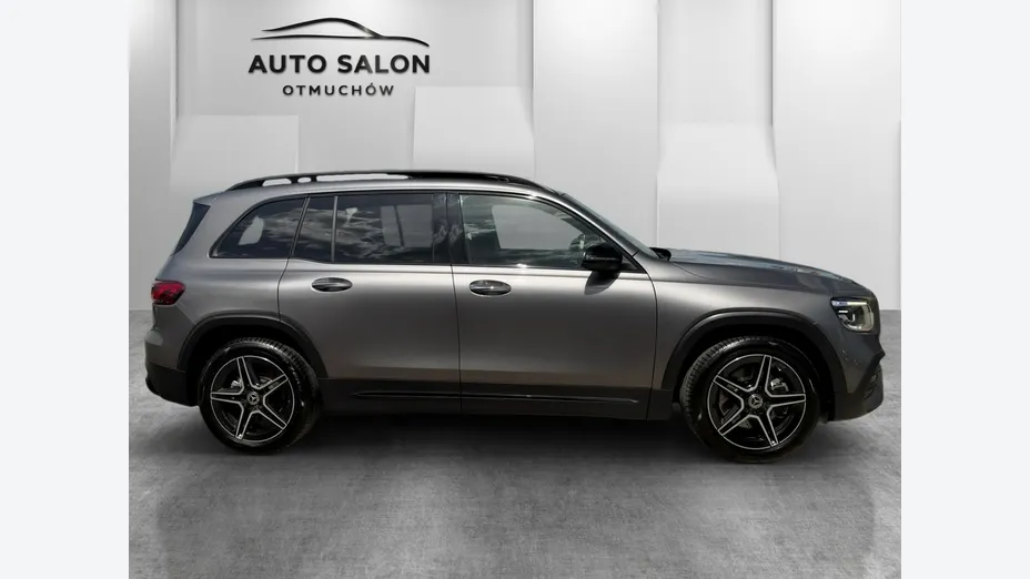 MERCEDES-BENZ GLB -