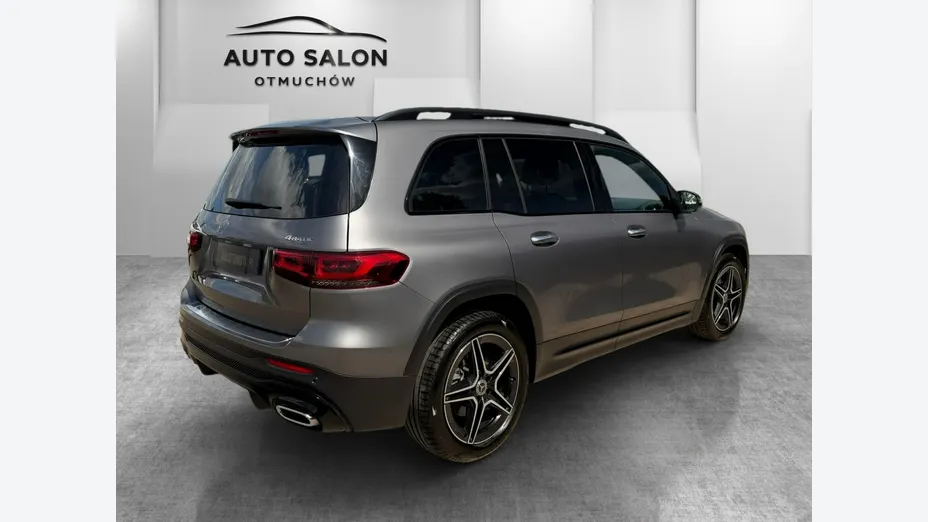 MERCEDES-BENZ GLB -