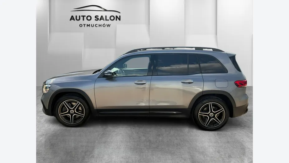 MERCEDES-BENZ GLB -