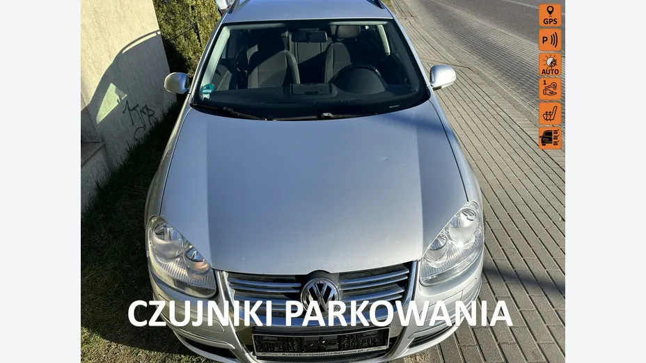 VOLKSWAGEN Golf -