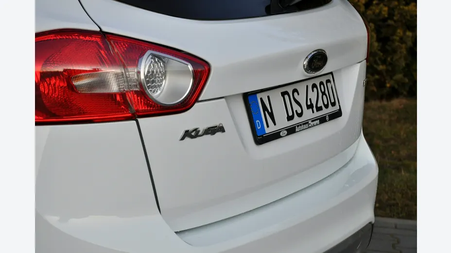 FORD Kuga -