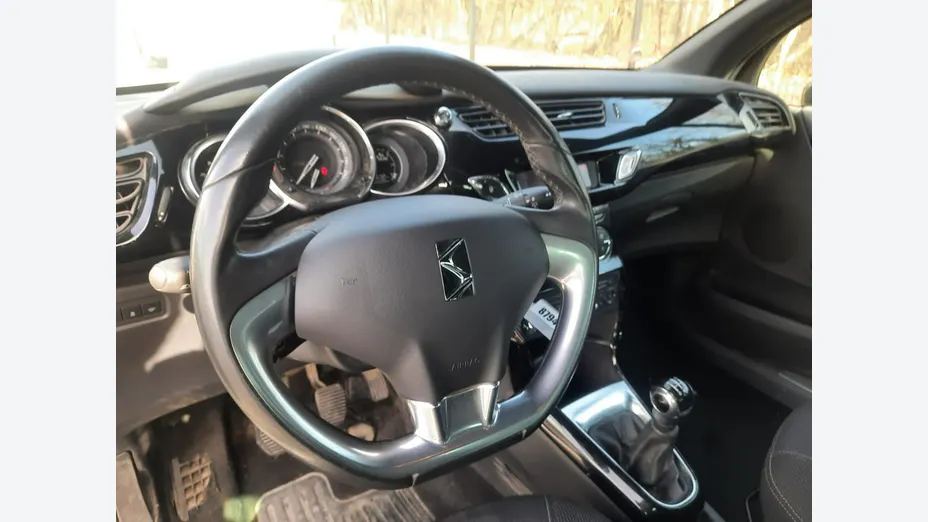 CITROEN DS3 -