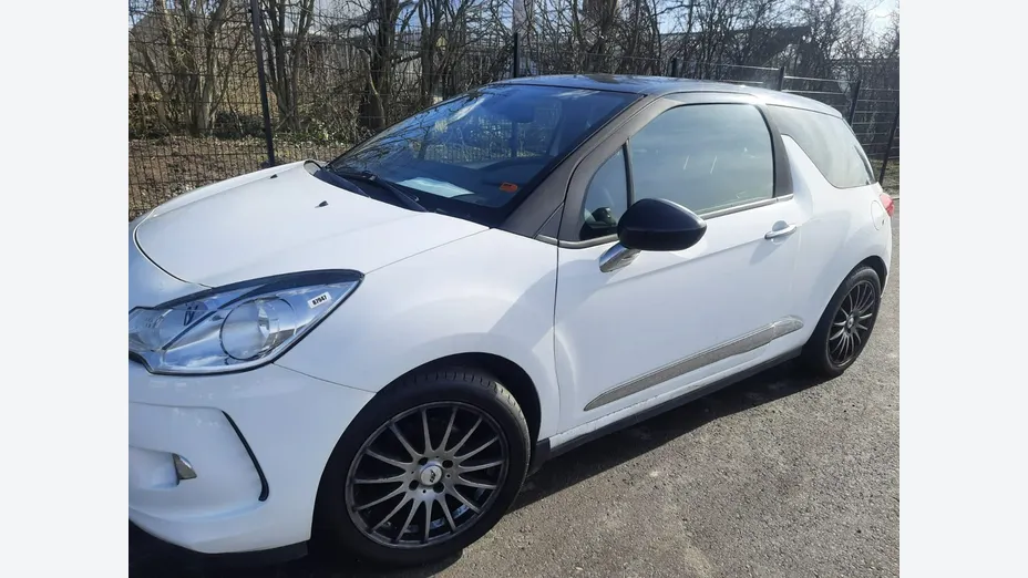CITROEN DS3 -