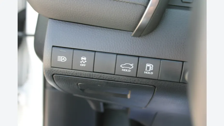 TOYOTA Camry -