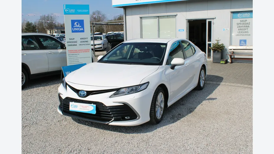 TOYOTA Camry -