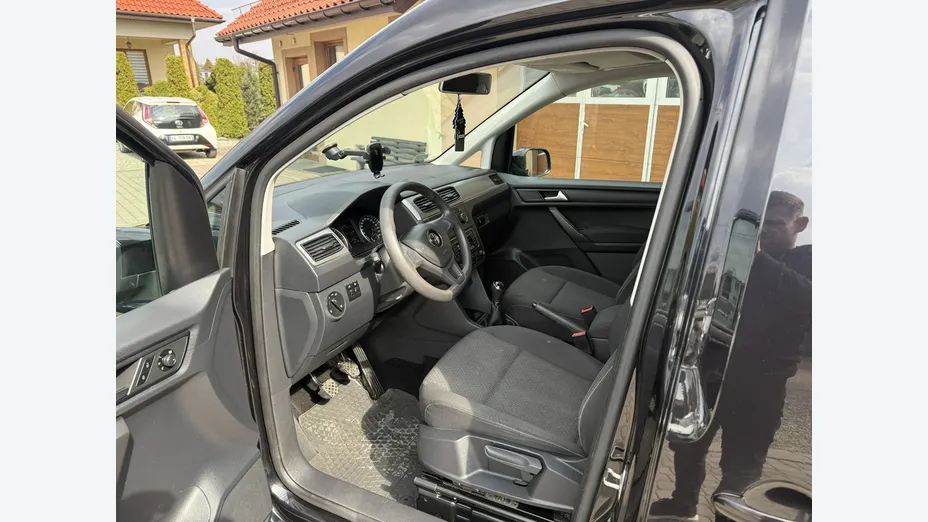 VOLKSWAGEN Caddy -