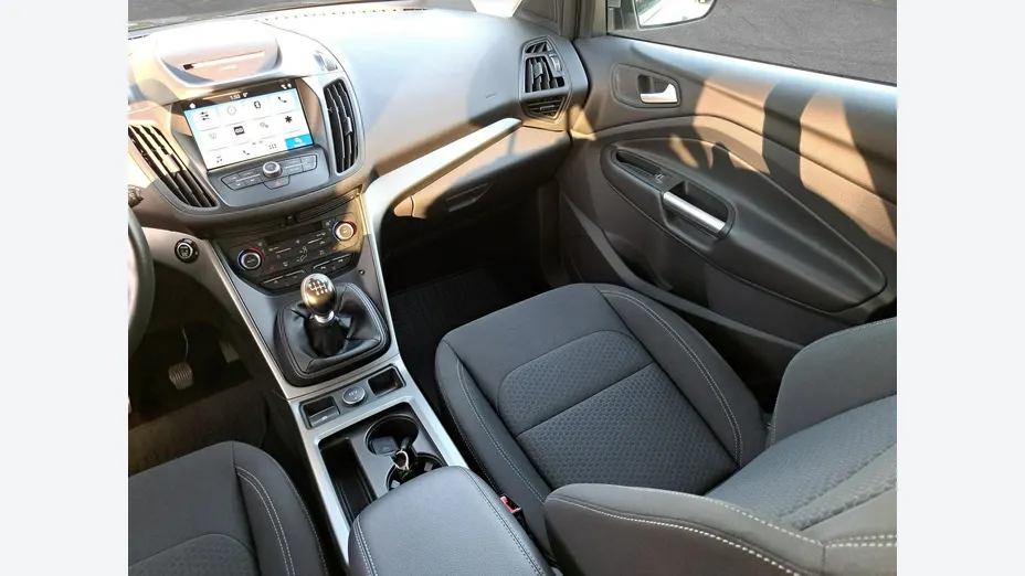 FORD Kuga -
