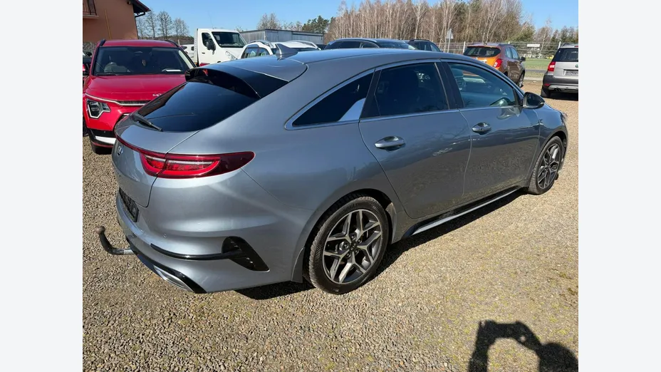 KIA ProCeed -