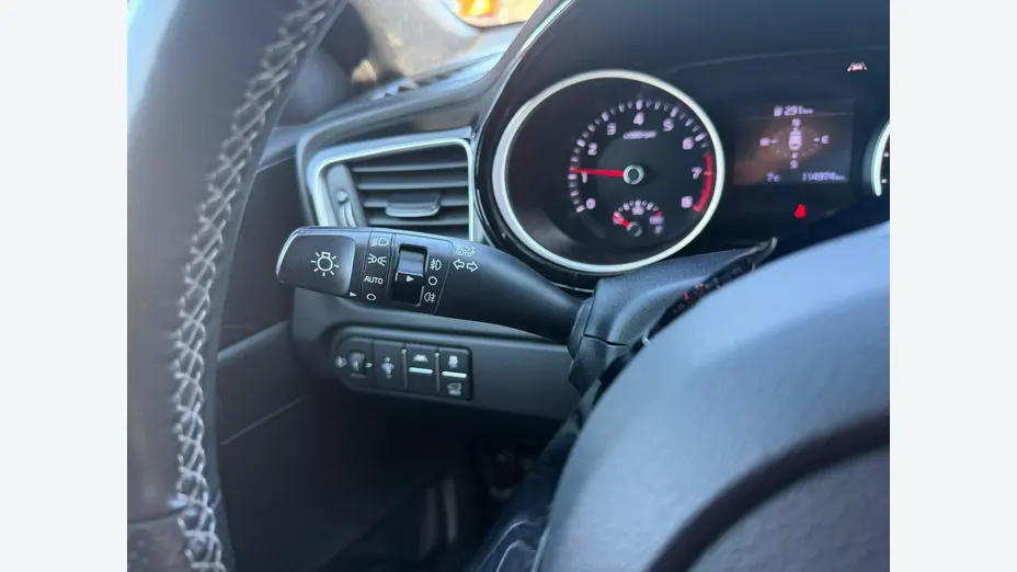 KIA ProCeed -