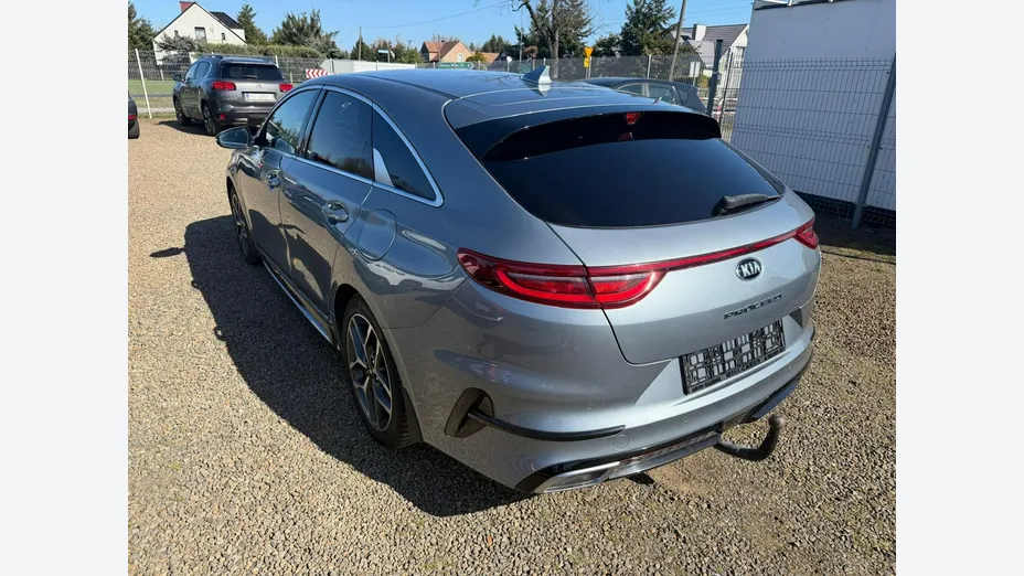 KIA ProCeed -