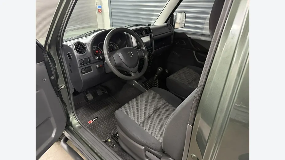 SUZUKI Jimny -