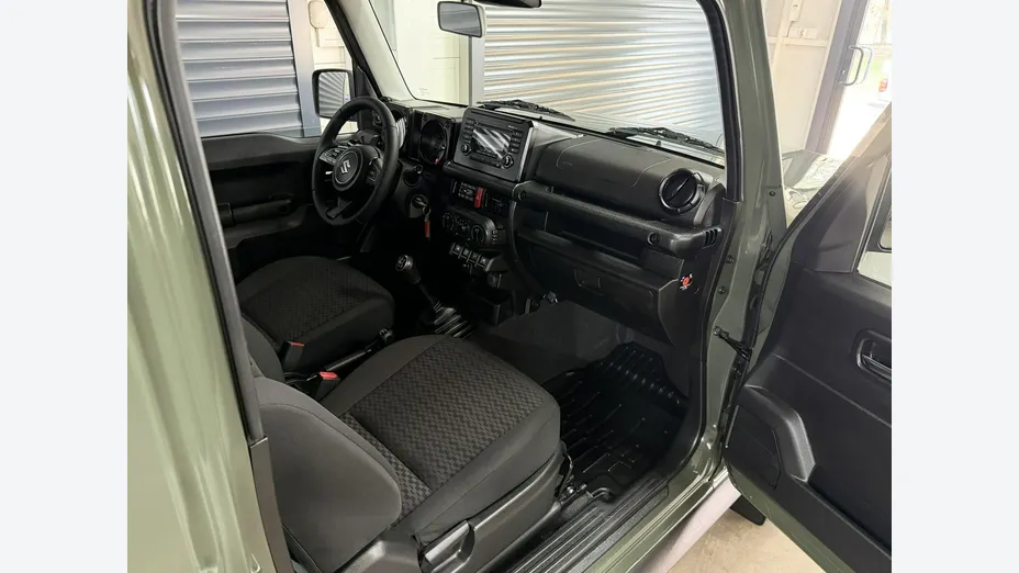 SUZUKI Jimny -