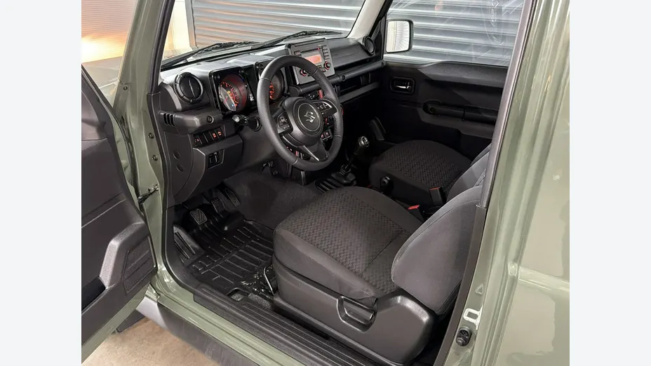 SUZUKI Jimny -