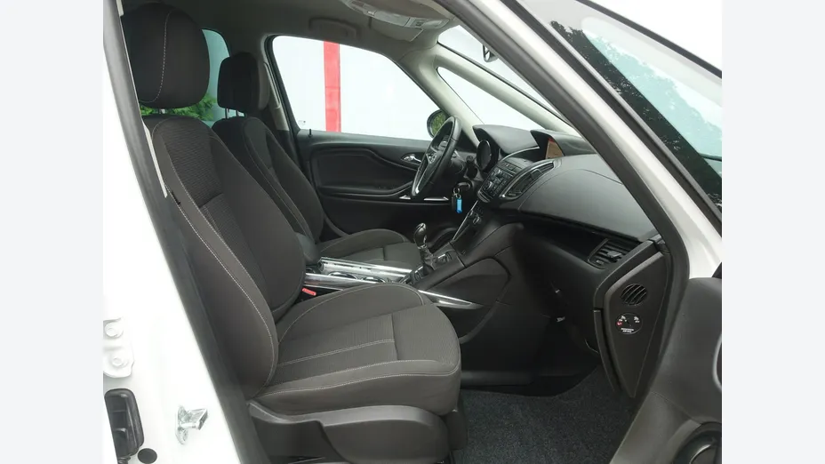 OPEL Zafira -