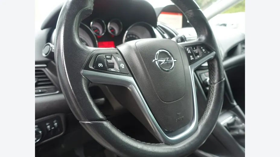 OPEL Zafira -