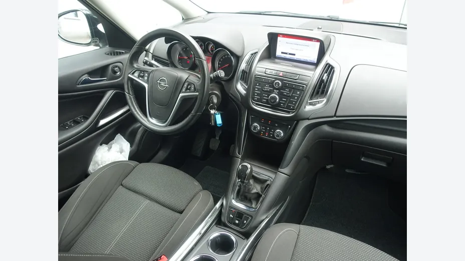 OPEL Zafira -