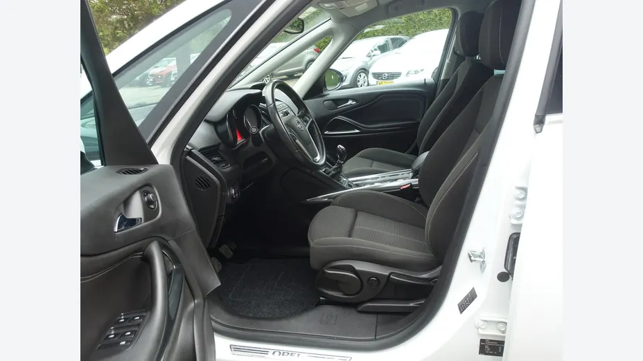 OPEL Zafira -