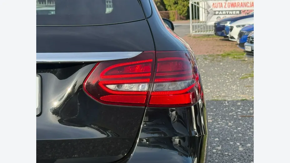 MERCEDES-BENZ C Klasa -