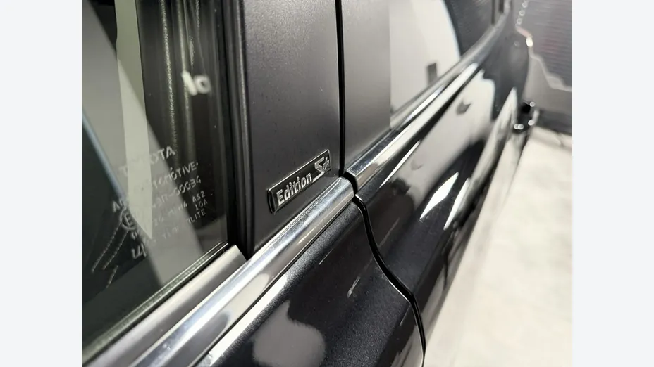 TOYOTA RAV4 -