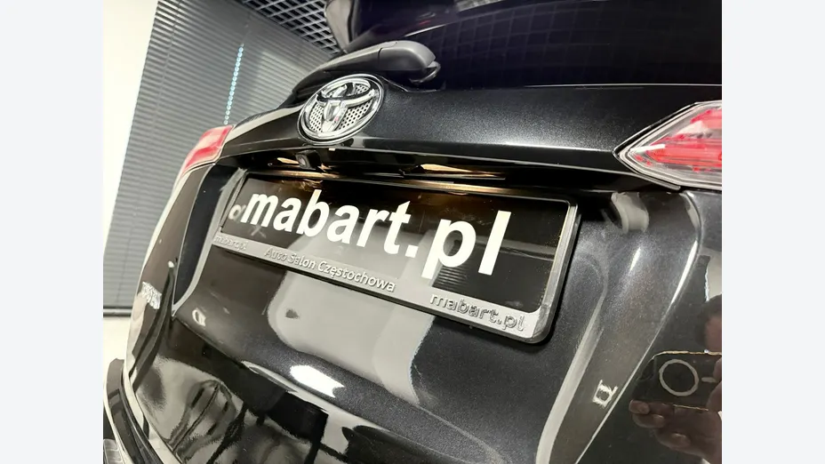 TOYOTA RAV4 -