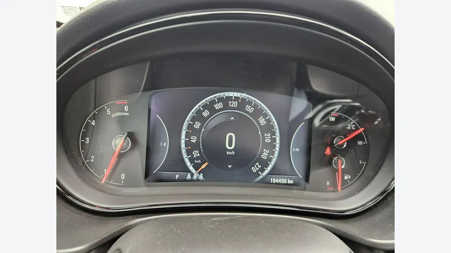 OPEL Insignia -