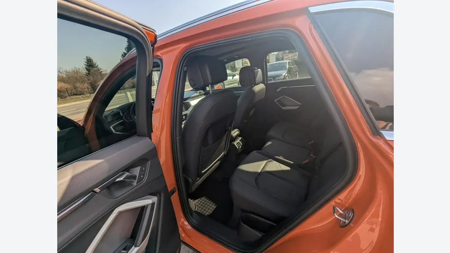 AUDI Q3 -