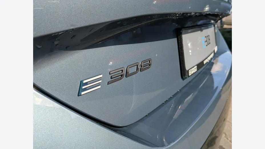 PEUGEOT 308 -