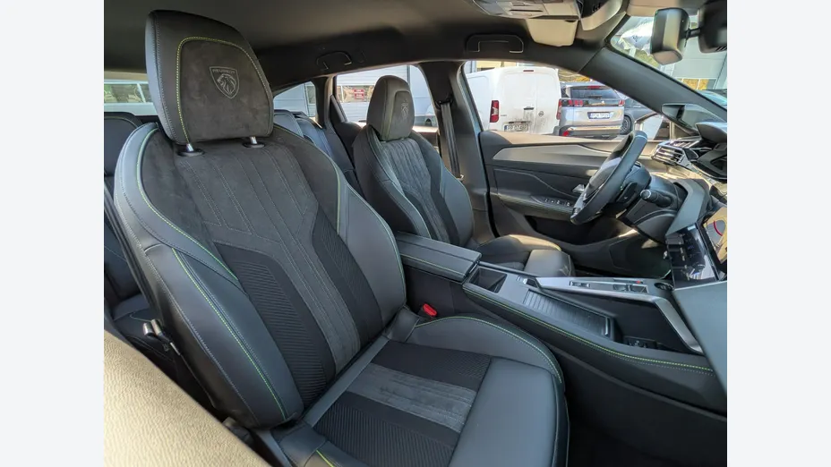 PEUGEOT 308 -