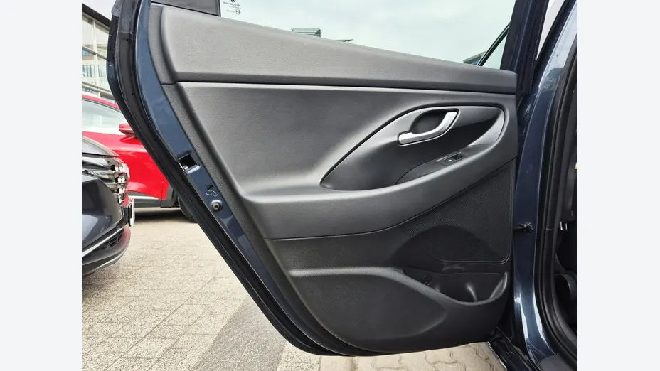 HYUNDAI i30 -