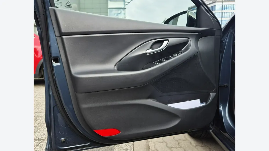 HYUNDAI i30 -