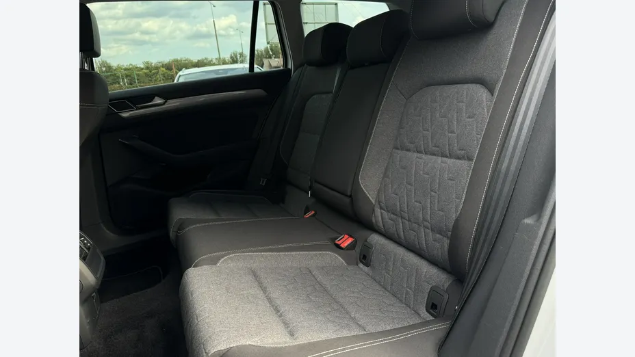 VOLKSWAGEN Passat -