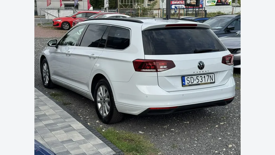 VOLKSWAGEN Passat -
