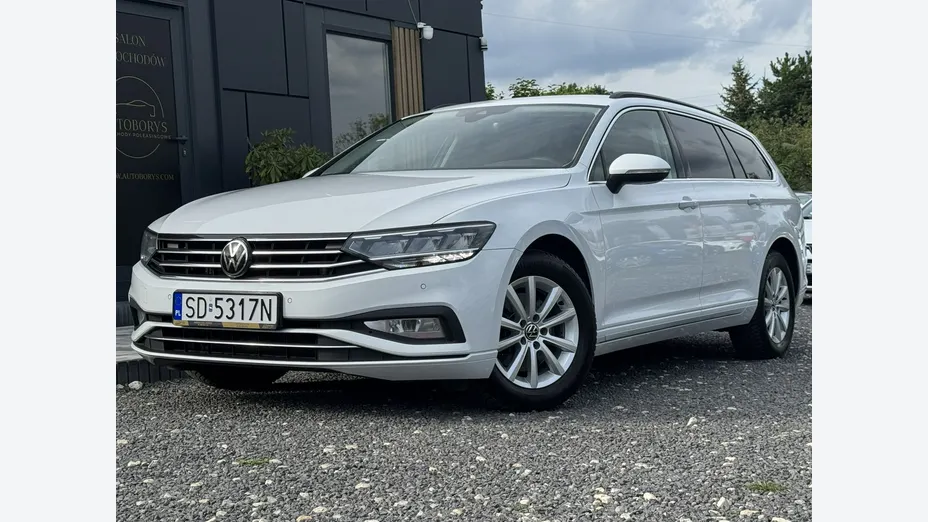 VOLKSWAGEN Passat -