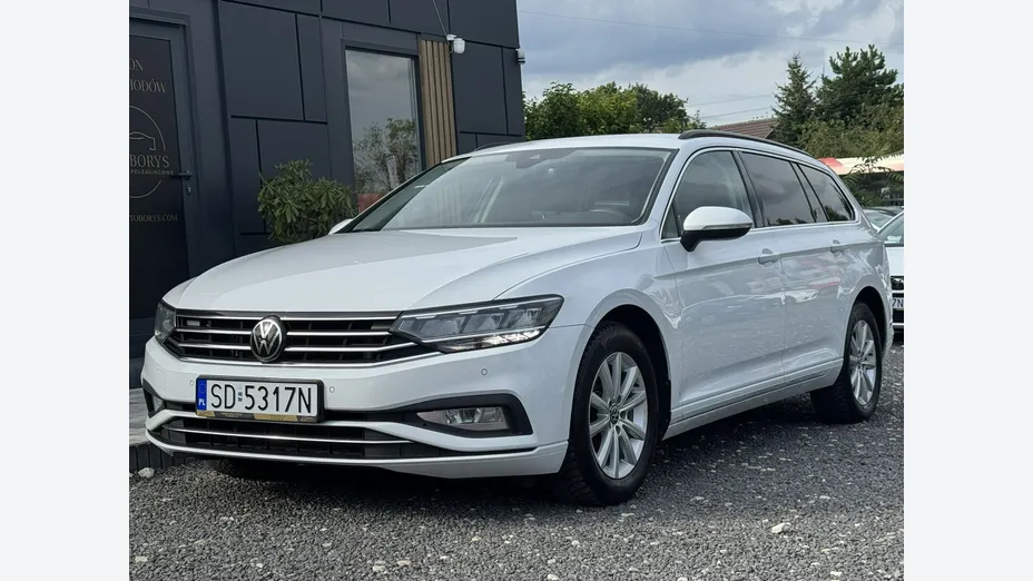 VOLKSWAGEN Passat -