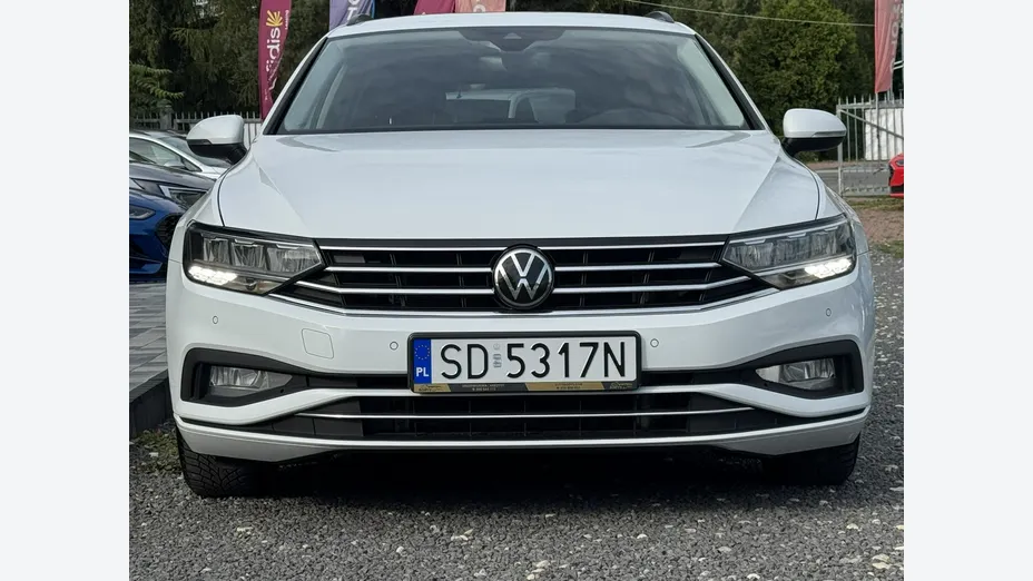 VOLKSWAGEN Passat -