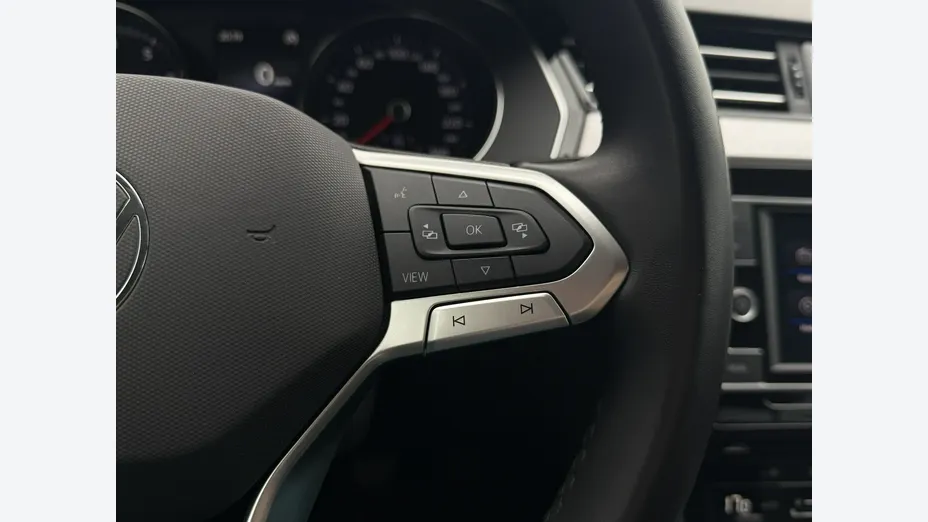 VOLKSWAGEN Passat -