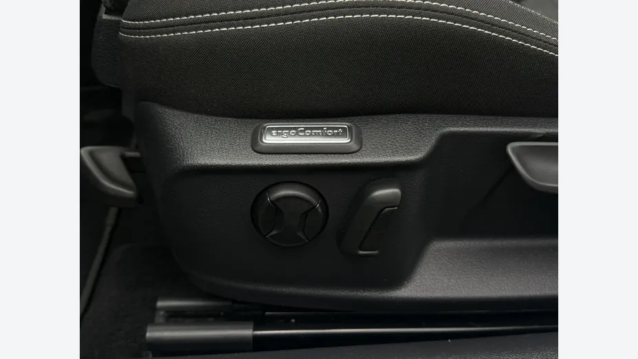 VOLKSWAGEN Passat -