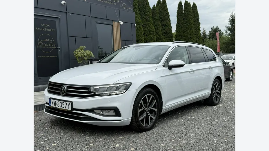 VOLKSWAGEN Passat -