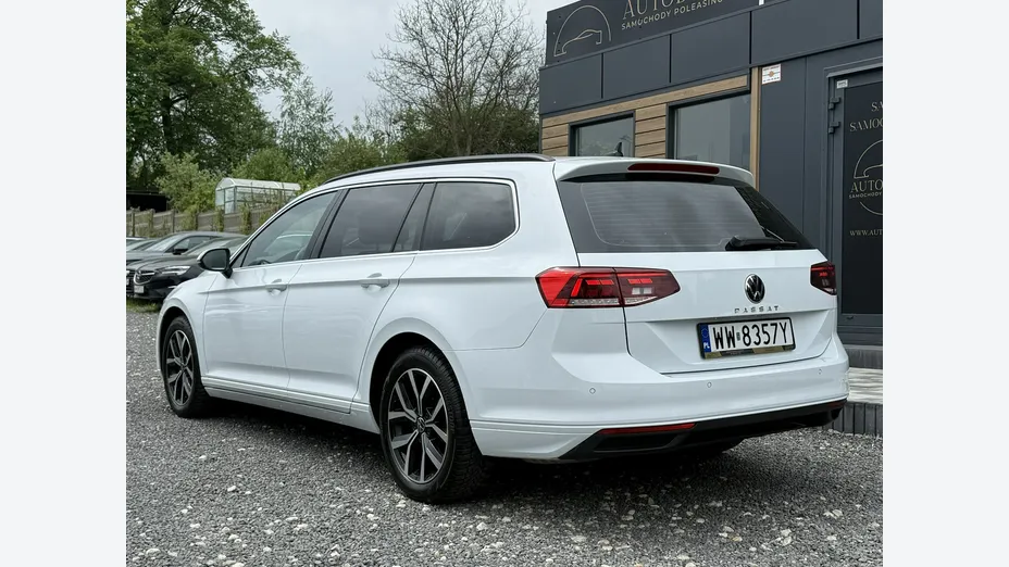 VOLKSWAGEN Passat -