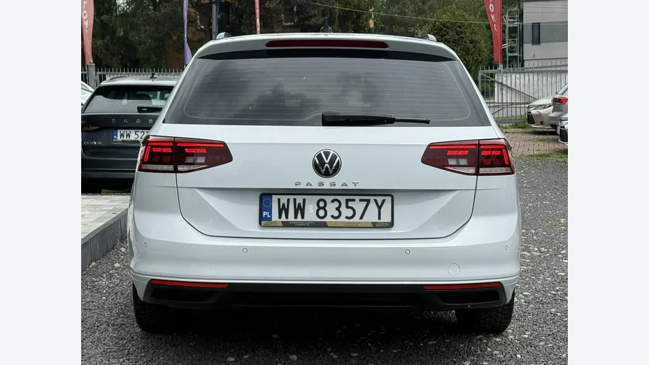 VOLKSWAGEN Passat -