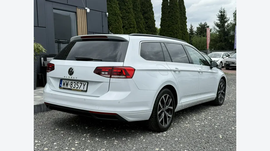 VOLKSWAGEN Passat -