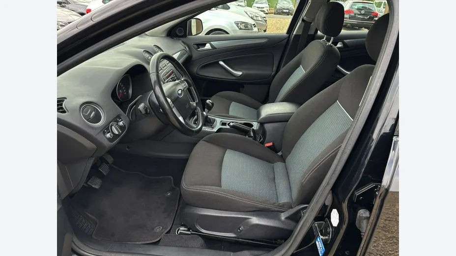 FORD Mondeo -